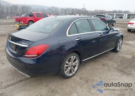 2019 Mercedes-Benz C 300 4Matic z USA, uszkodzony, nr VIN 55SWF8EB0KU291636
